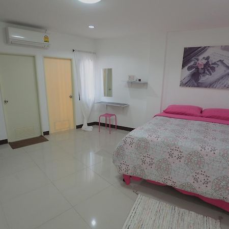Bed and Breakfast Banmeesukko Phitsanulok Exterior foto